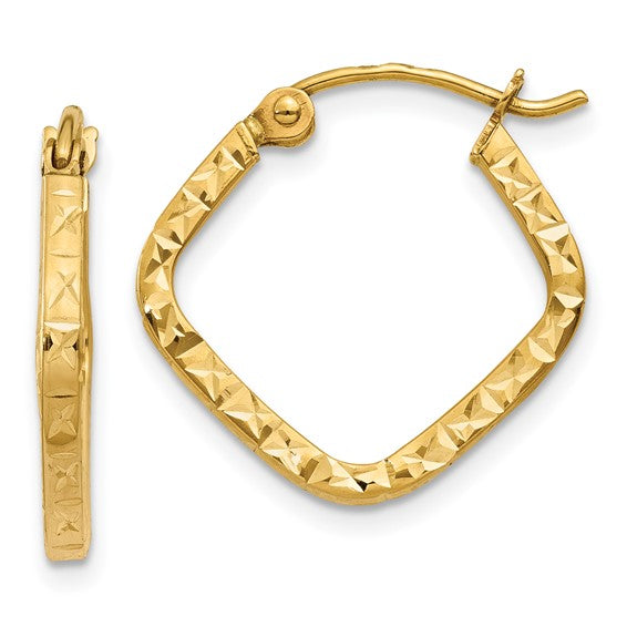 Gold hoop earrings with textured design on a white background
Material: 10K yellow gold
Color: yellow gold
Closure: wire and clutch
Measurement: 2 mm thickness, 17 mm length, 17 mm width