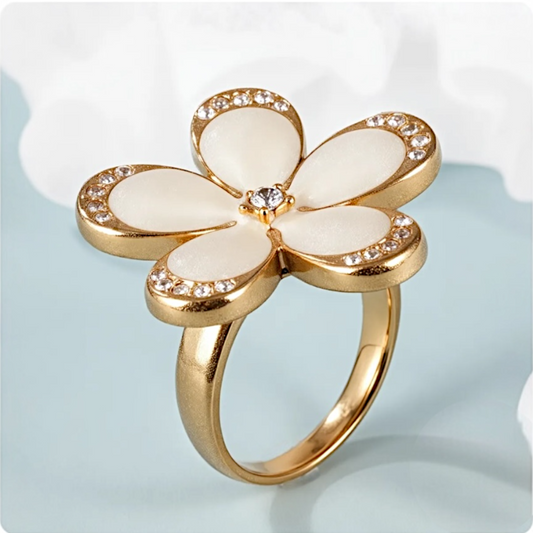 Women's Gold Fashion Flower Stainless Steel Ring