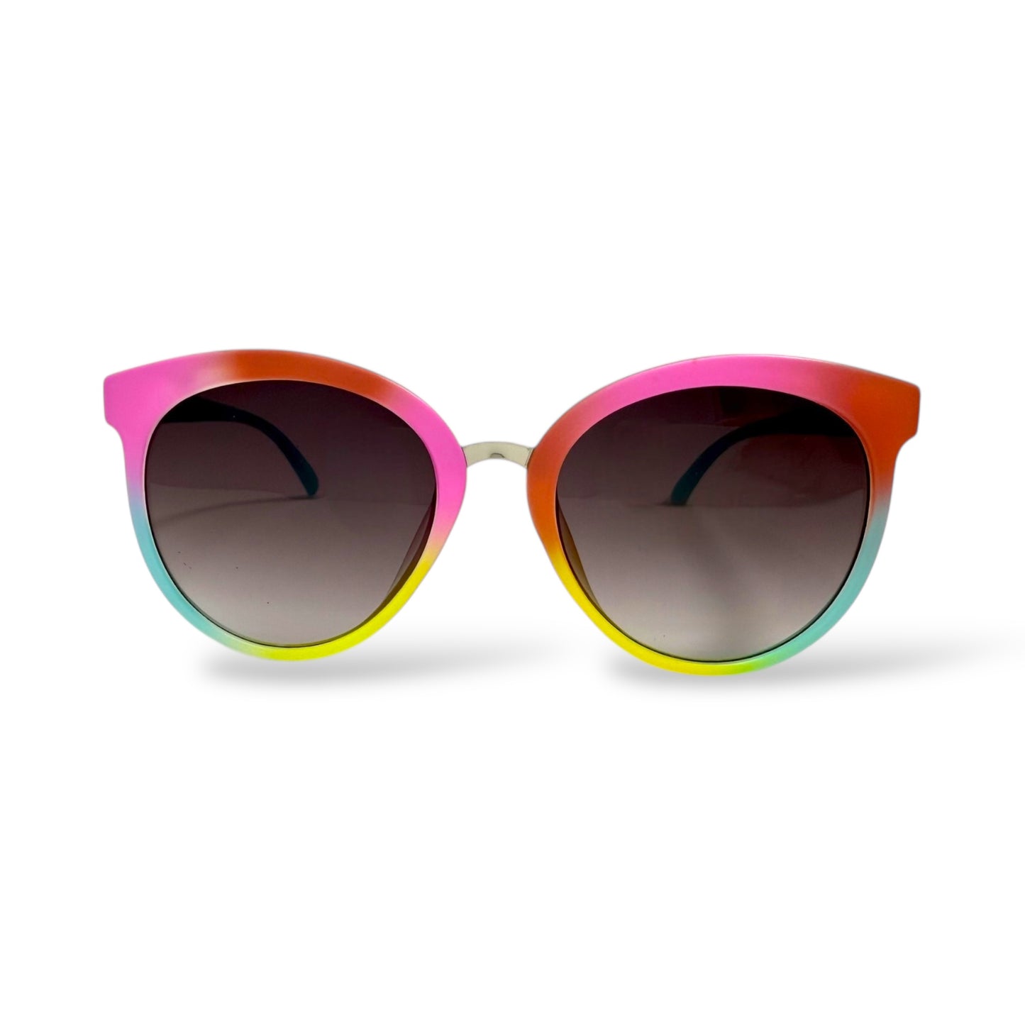 Multicolored sunglasses with a gradient design on a white background
Frame style: round
Frame Color: tie-dye frame with light blue arms
Lens Color: black gradient
Measurements: 50 mm - 10 mm - 130 mm