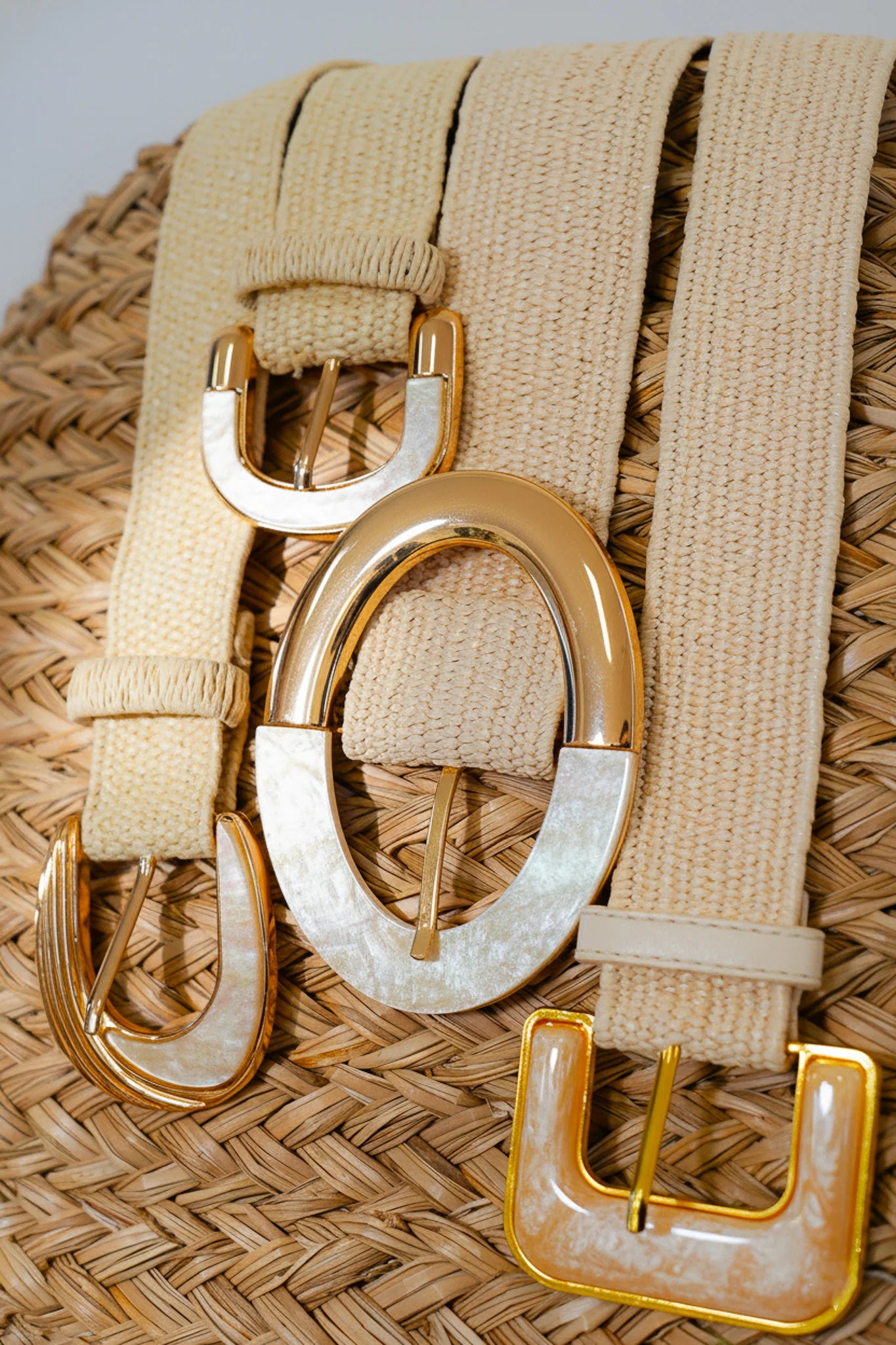 Shiny Two-Toned Buckle Raffia Stretch Belt