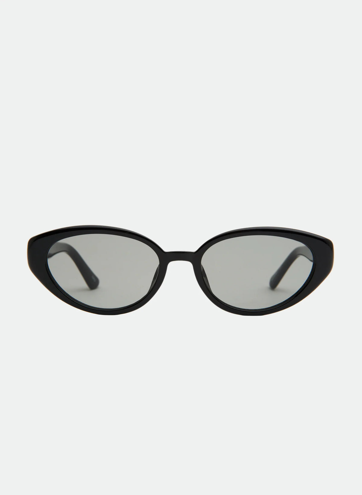 Greta - Black Frame Smoke Lens
