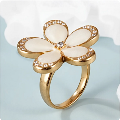 Women's Gold Fashion Flower Stainless Steel Ring