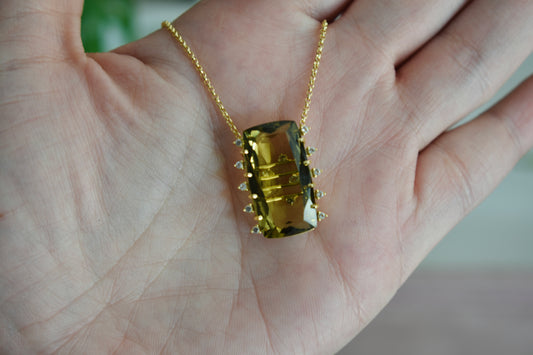 Transparenza 18k Yellow Gold Necklace Olive Quartz