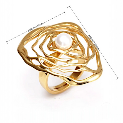 Gold ring with a pearl in the center, shown with measurements on a white background
