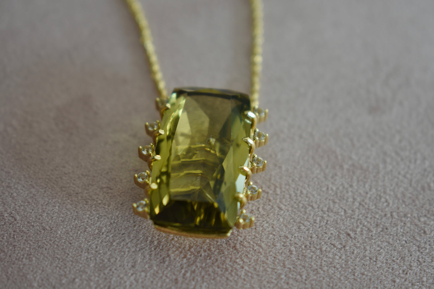 Transparenza 18k Yellow Gold Necklace Olive Quartz