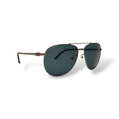 Ferragamo - SF157S Men Sunglasses classic aviator design om gunmetal frame with black lens front, corner view logo seen in lens