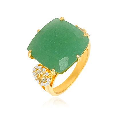Gold ring with a large green stone on a white background
18K Yellow Gold Vermeil over 925 Silver - 4.3 grs
Cushion cut Green Quartz, Prasiolite - 11.0 cts
26 White Topaz round 1.0 mm diamond cut