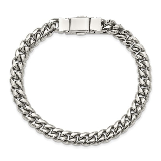 Silver chain bracelet on a white background
Material: stainless steel flat links
Color: silver
Closure: deployment buckle
Measurement: 8" circumference. 8 mm width