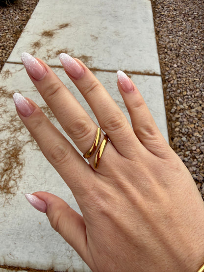 Women's Minimalist Gold Twist Stainless Steel Ring