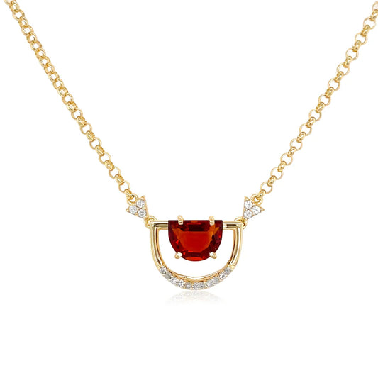Gold necklace with a orange gemstone pendant on a white background
18k Yellow Gold Vermeil over 925 Silver - 3.9 grs
Half-moon cut Madeira Citrine - 1.2 cts
17 White Topaz round 1.0 mm diamond cut