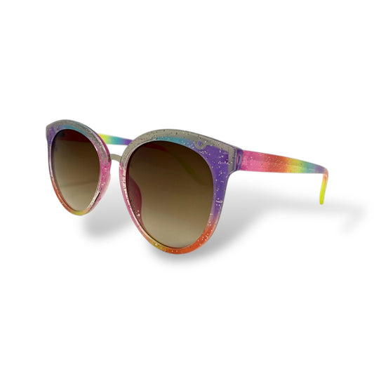 Sunglasses with a colorful frame on a white background
Frame style: round

Frame Color: rainbow glitter frame

Lens Color:&nbsp; brown gradient

Measurements: 50 mm - 10 mm - 130 mm