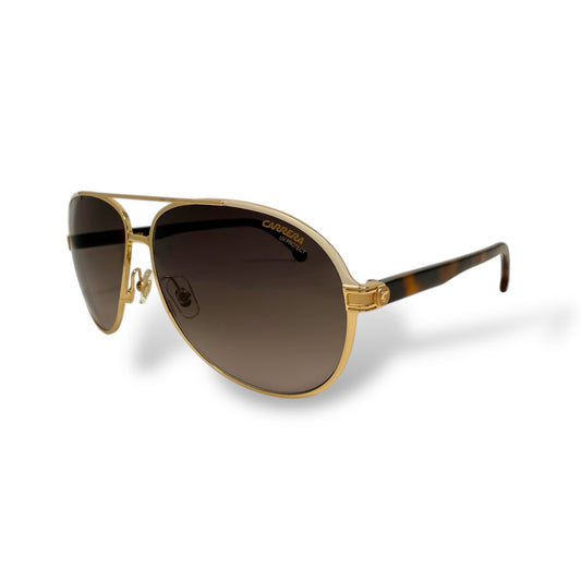 Gold-framed sunglasses with dark lenses on a white background
Carrera - 1051/S 0Y3R HA

Frame style: Aviator, lightweight&nbsp;

Frame Color: gold wire frame with brown tortoise shell arms

Lens Color: brown gradient&nbsp;