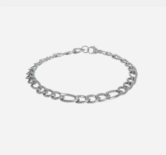 video with stainless steel Figaro link bracelet 
Material: stainless steel flat Figaro links
Color: silver
Closure: lobster (fancy)
Measurement: 9" circumference. 6.75 mm width