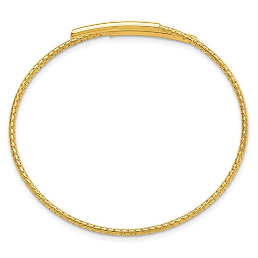 Gold bracelet on a white background
Material: 925 sterling silver, gold plated
Color: yellow gold
Closure: slip-on, open bangle
Measurement: 1.75 mm width
Style: QLF1352Y